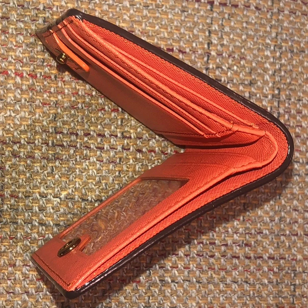 MCM VICETOS Cognac Leather Monogram Gold Plaque Bifold Wallet NWOT